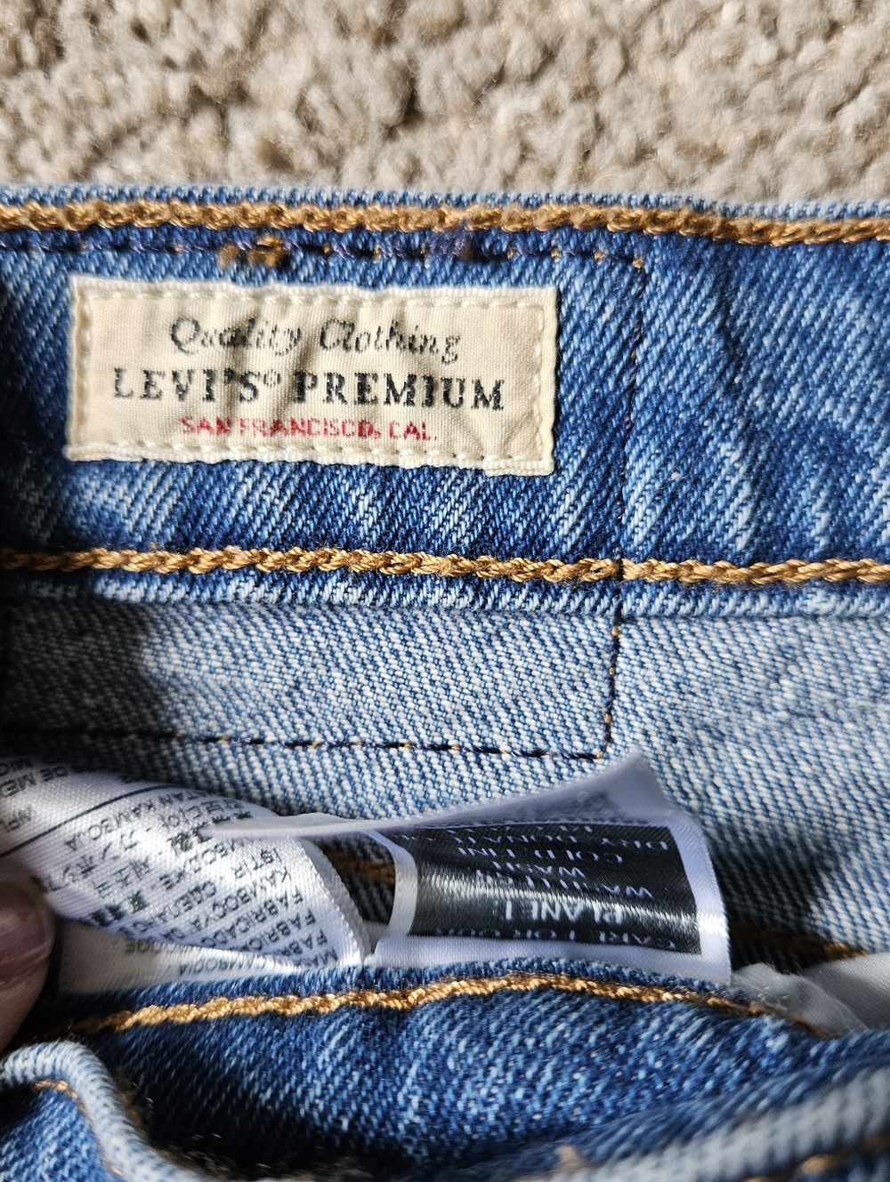 Levi's Ribcage Straight Ankle Women's Jeans - Picture 3 of 6